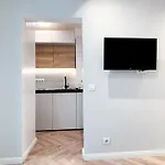 Camden Walk In Shower, Smart Tv, Queen Bed Apartament