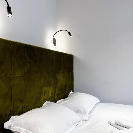 Camden Flat Walk In Shower, Smart Tv, Queen Bed Cluj-Napoca