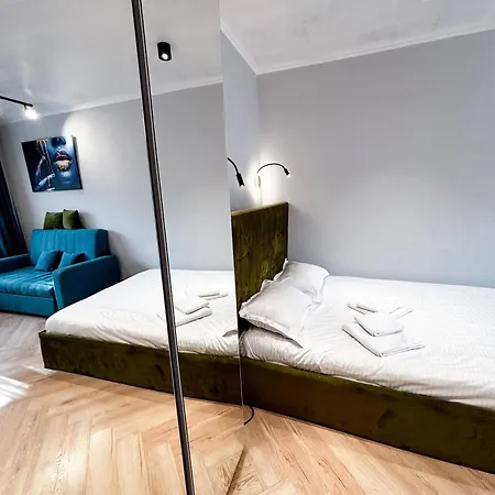 Camden Flat Walk In Shower, Smart Tv, Queen Bed Apartment Cluj-Napoca