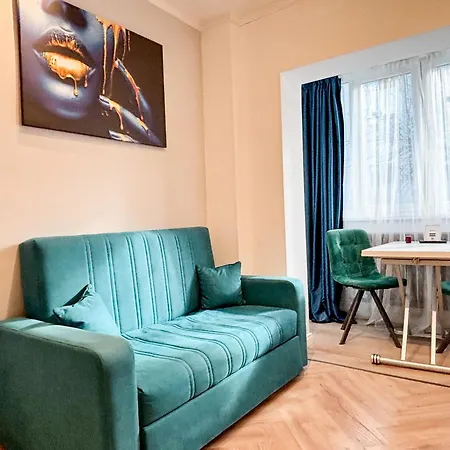 Camden Walk In Shower, Smart Tv, Queen Bed Apartament Cluj-Napoca