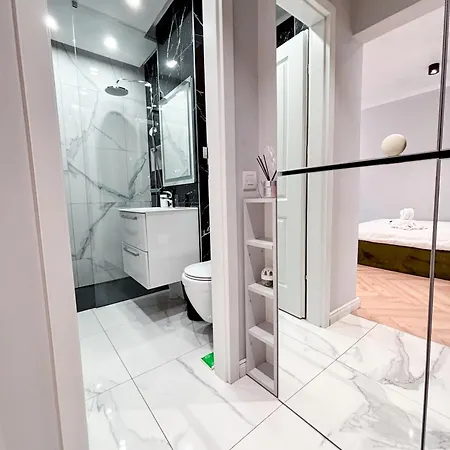 Camden Walk In Shower, Smart Tv, Queen Bed Cluj-Napoca