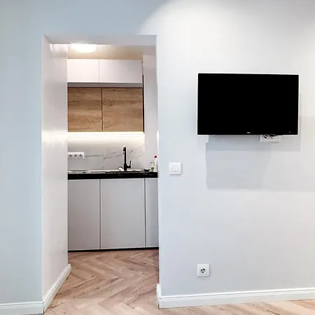 Camden Walk In Shower, Smart Tv, Queen Bed Apartament
