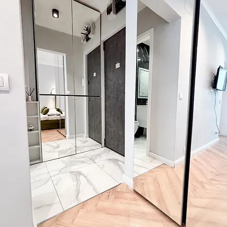 Апартаменты Camden Walk In Shower, Smart Tv, Queen Bed Клуж-Напока
